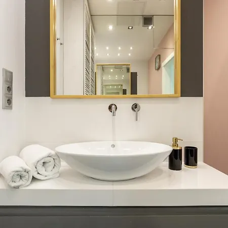 Apartment Central - Great Location- Studio Apartment- - Zurawia