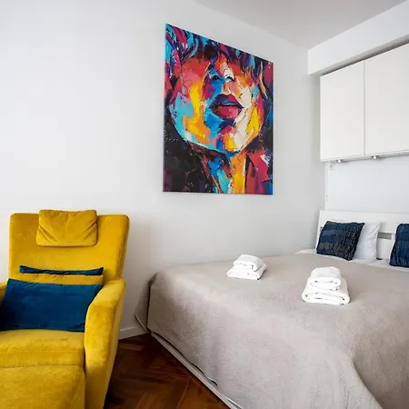 Apartment Central - Great Location- Studio Apartment- - Zurawia Warschau