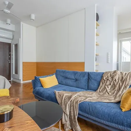 Central - Great Location- Studio Apartment- - Zurawia *